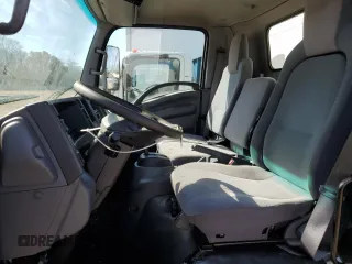 2017 Isuzu NRR IBT z VIN JALE5W162H7300847, wystawiony jako Copart lot #80512274 z przebiegiem 209 260 mil mil oraz Tytuł czysty. Historia ofert i sprzedaży dostępna na DreamBid. Obrazek 7.