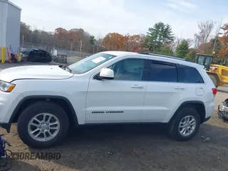 2018 Jeep Grand Cherokee Upland z VIN 1C4RJFAG6JC422101, wystawiony jako IAAI lot #40700021 z przebiegiem 62 299 mil mil oraz . Historia ofert i sprzedaży dostępna na DreamBid. Obrazek 15.