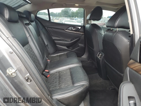2016 Nissan Maxima Platinum with VIN 1N4AA6APXGC375022, listed as a Copart auction lot 58364695 with 151,387 mi miles and Salvage title. Bid and sale history available at DreamBid. Image 10.