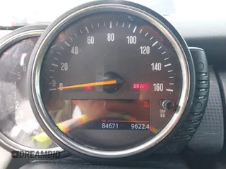 2016 MINI Hardtop 4 Door z VIN WMWXU1C54G2A93779, wystawiony jako IAAI lot #41933339 z przebiegiem 85 000 mil mil oraz . Historia ofert i sprzedaży dostępna na DreamBid. Obrazek 7.