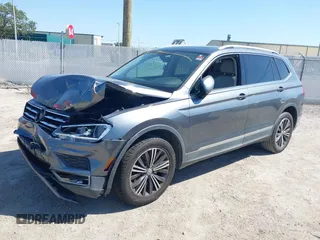 2018 Volkswagen Tiguan SEL z VIN 3VV3B7AXXJM205725, wystawiony jako IAAI lot #42285557 z przebiegiem 83 644 mil mil oraz . Historia ofert i sprzedaży dostępna na DreamBid. Obrazek 2.
