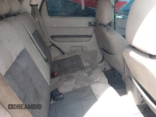 2008 Ford Escape Hybrid with VIN 1FMCU49H58KB75230, listed as a IAAI auction lot 41925742 with 204,861 mi miles and . Bid and sale history available at DreamBid. Image 8.