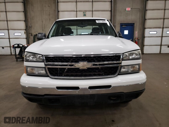 2006 Chevrolet Silverado 1500 LS with VIN 2GCEK13V161324584, listed as a Copart auction lot 55315825 with 107,175 mi miles and Clean Title. Bid and sale history available at DreamBid. Image 5.