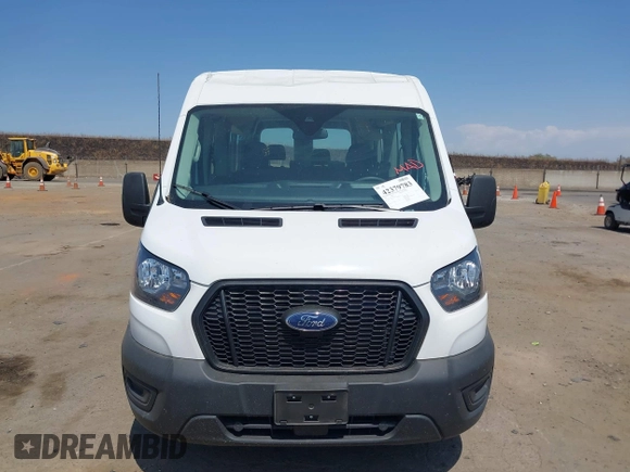 2023 Ford Transit Passenger XL with VIN 1FBAX2CG7PKC04821, listed as a IAAI auction lot 42379783 with 15,909 mi miles and . Bid and sale history available at DreamBid. Image 12.