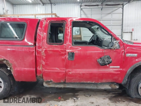 2005 Ford F-250 XL с VIN 1FTSX21P35EA21043, выставлен на аукционе IAAI как лот 41348530 с пробегом 133 202 миль миль и . История ставок и продаж доступна на DreamBid. Изображение 14.