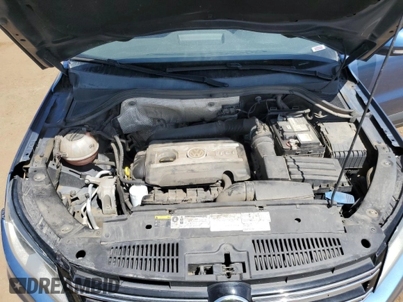 2017 Volkswagen Tiguan S with VIN WVGBV7AXXHW512903, listed as a Copart auction lot 61095825 with 91,813 mi miles and Salvage title. Bid and sale history available at DreamBid. Image 12.