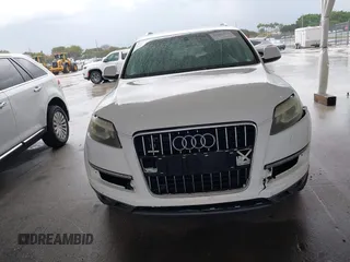 2010 Audi Q7 3.6L Premium Plus with VIN WA1LYAFE6AD007604, listed as a IAAI auction lot 41955633 with 240,433 mi miles. Bid and sale history available at carsss.com. Image 6.