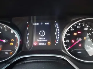 2019 Jeep Compass Altitude z VIN 3C4NJCBB4KT755810, wystawiony jako IAAI lot #41197022 z przebiegiem 66 456 mil mil oraz . Historia ofert i sprzedaży dostępna na DreamBid. Obrazek 7.