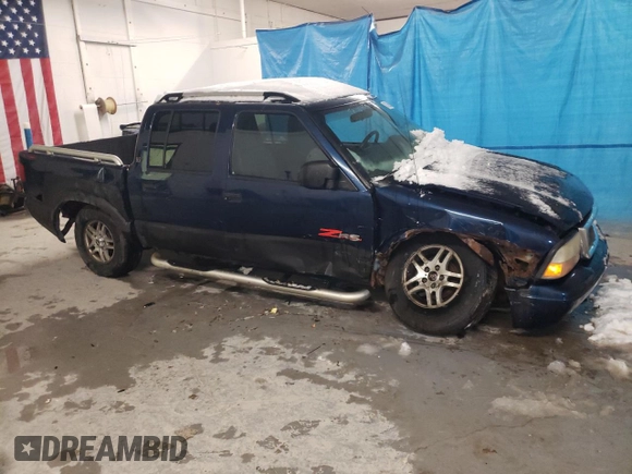 2004 GMC Sonoma SLS with VIN 1GTDT13X64K102615, listed as a Copart auction lot 87269964 with 133,751 mi miles and Salvage Title. Bid and sale history available at carsss.com. Image 4.