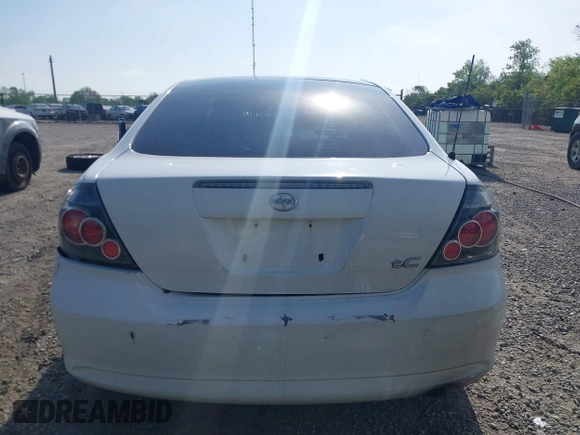 2009 Scion tC z VIN JTKDE167890297232, wystawiony jako IAAI lot #42256166 z przebiegiem 156 595 mil mil oraz . Historia ofert i sprzedaży dostępna na DreamBid. Obrazek 17.