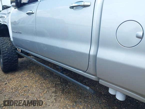2015 GMC Sierra 2500HD available WiFi Denali with VIN 1GT120E87FF173940, listed as a IAAI auction lot 41843586 with 167,992 mi miles. Bid and sale history available at carsss.com. Image 19.