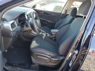 2020 Kia Sorento LX V6 with VIN 5XYPG4A52LG618186, listed as a Copart auction lot 46316725 with 52,503 mi miles and Salvage Title. Bid and sale history available at carsss.com. Image 7.