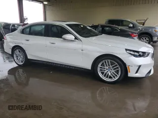 2025 BMW 5 Series 540i xDrive with VIN WBA63FJ08SCU11311, listed as a Copart auction lot 43818665 with 3,408 mi miles and Clean Title. Bid and sale history available at carsss.com. Image 4.