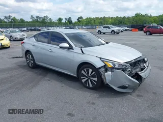 2021 Nissan Altima SV with VIN 1N4BL4DV4MN342076, listed as a IAAI auction lot 42124952 with 130,990 mi miles and . Bid and sale history available at DreamBid. Image 1.