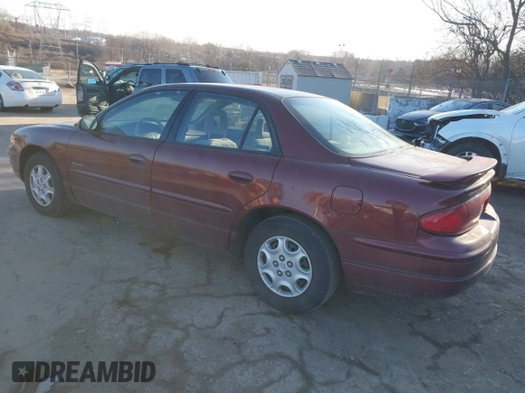 2001 Buick Regal LS with VIN 2G4WB52K611208773, listed as a IAAI auction lot 41437424 with 115,912 mi miles. Bid and sale history available at carsss.com. Image 3.