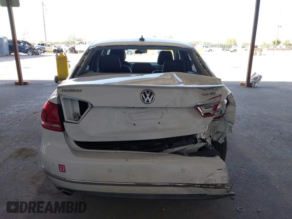 2015 Volkswagen Passat SEL Premium z VIN 1VWCV7A39FC036953, wystawiony jako IAAI lot #42181825 z przebiegiem 118 040 mil mil oraz . Historia ofert i sprzedaży dostępna na DreamBid. Obrazek 16.