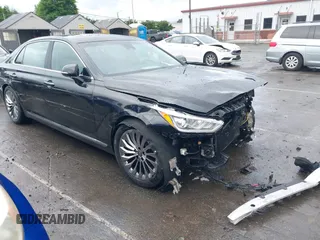 2018 Genesis G90 Premium z VIN KMHG34JA1JU043725, wystawiony jako IAAI lot #42252482 z przebiegiem 131 636 mil mil oraz . Historia ofert i sprzedaży dostępna na DreamBid. Obrazek 1.