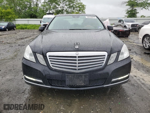 2013 Mercedes-Benz E 350 Luxury with VIN WDDHF8JB3DA749509, listed as a Copart auction lot 58220015 with 148,375 mi miles and Salvage title. Bid and sale history available at DreamBid. Image 5.