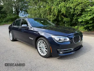 2015 BMW 7 Series 750Li xDrive с VIN WBAYF8C54FD654232, выставлен на аукционе Copart как лот 62137825 с пробегом 87 543 миль миль и Чистый • Clean title. История ставок и продаж доступна на DreamBid. Изображение 1.