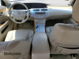 2005 Toyota Avalon XL z VIN 4T1BK36B25U061701, wystawiony jako Copart lot #58007825 z przebiegiem 207 885 mil mil oraz Szkoda całkowita • Salvage title. Historia ofert i sprzedaży dostępna na DreamBid. Obrazek 8.
