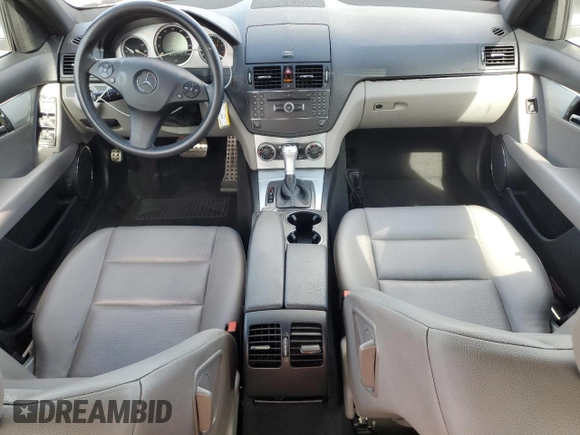 2008 Mercedes-Benz C 300 Sport z VIN WDDGF54X78F029866, wystawiony jako Copart lot #57559015 z przebiegiem 148 764 mil mil oraz Szkoda całkowita • Salvage title. Historia ofert i sprzedaży dostępna na DreamBid. Obrazek 8.