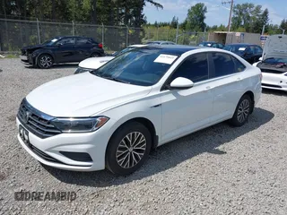2019 Volkswagen Jetta SEL z VIN 3VWE57BU1KM111170, wystawiony jako IAAI lot #42179819 z przebiegiem 92 300 mil mil oraz . Historia ofert i sprzedaży dostępna na DreamBid. Obrazek 17.