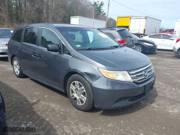 2011 Honda Odyssey LX with VIN 5FNRL5H23BB020474, listed as a IAAI auction lot 41971005 with 155,341 mi miles. Bid and sale history available at carsss.com. Image 1.