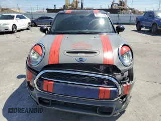 2016 MINI Hardtop 4 Door S z VIN WMWXU3C5XG2B62714, wystawiony jako Copart lot #50371305 z przebiegiem 116 840 mil mil oraz Szkoda całkowita • Salvage title. Historia ofert i sprzedaży dostępna na DreamBid. Obrazek 5.