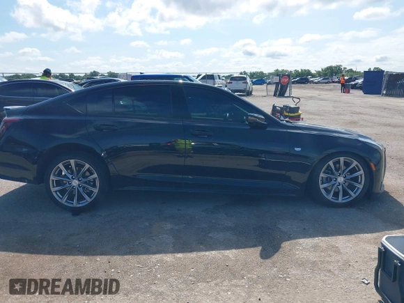 2025 Cadillac CT5 Sport с VIN 1G6DP5RK3S0100470, выставлен на аукционе IAAI как лот 42386329 с пробегом 6 143 миль миль и . История ставок и продаж доступна на DreamBid. Изображение 14.