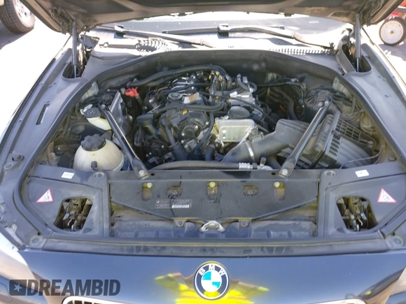 2013 BMW 5 Series 528i with VIN WBAXG5C58DD232582, listed as a IAAI auction lot 41890082 with 150,401 mi miles and . Bid and sale history available at carsss.com. Image 10.