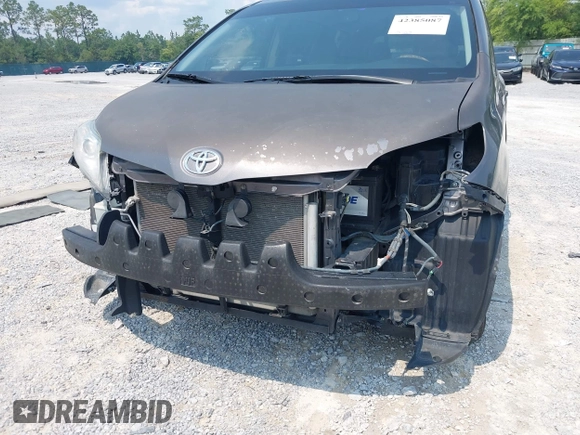 2011 Toyota Sienna XLE с VIN 5TDDK3DC7BS002538, выставлен на аукционе IAAI как лот 42385087 с пробегом 235 415 миль миль и . История ставок и продаж доступна на DreamBid. Изображение 6.