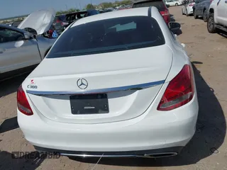 2018 Mercedes-Benz C 300 with VIN 55SWF4JB9JU270992, listed as a IAAI auction lot 41850962 with 73,174 mi miles and . Bid and sale history available at carsss.com. Image 16.