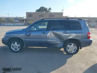 2006 Toyota Highlander w/3rd Row with VIN JTEEP21A560157211, listed as a IAAI auction lot 41879638 with 176,010 mi miles. Bid and sale history available at carsss.com. Image 14.