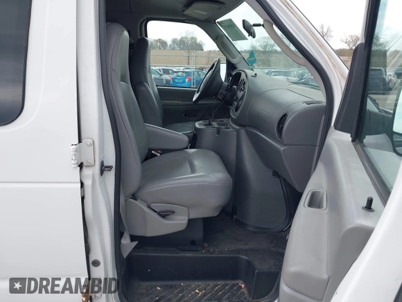 2004 Ford Econoline Cargo with VIN 1FTNE24W84HB38152, listed as a IAAI auction lot 42090193 with 102,357 mi miles. Bid and sale history available at carsss.com. Image 5.