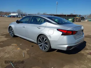 2020 Nissan Altima 2.5 SR with VIN 1N4BL4CV9LC234550, listed as a IAAI auction lot 41895070 with 58,707 mi miles. Bid and sale history available at carsss.com. Image 3.