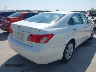 2007 Lexus ES 350 with VIN JTHBJ46G572015981, listed as a IAAI auction lot 42052814 with 273,073 mi miles. Bid and sale history available at carsss.com. Image 4.
