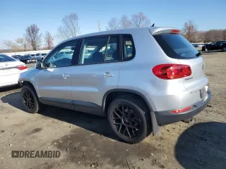 2013 Volkswagen Tiguan S z VIN WVGBV3AX6DW611477, wystawiony jako Copart lot #82567264 z przebiegiem 139 210 mil mil oraz Szkoda całkowita • Salvage title. Historia ofert i sprzedaży dostępna na DreamBid. Obrazek 2.