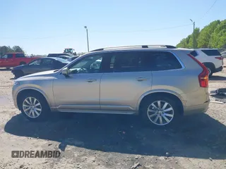 2016 Volvo XC90 T6 Momentum с VIN YV4A22PK2G1024836, выставлен на аукционе IAAI как лот 42038599 с пробегом 85 511 миль миль и . История ставок и продаж доступна на DreamBid. Изображение 15.