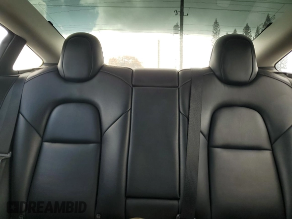 2022 Tesla Model 3 z VIN 5YJ3E1EA1NF286584, wystawiony jako Copart lot #52142755 z przebiegiem 83 340 mil mil oraz Czysty tytuł • Clean title. Historia ofert i sprzedaży dostępna na DreamBid. Obrazek 10.