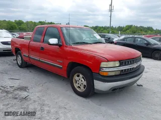 2001 Chevrolet Silverado 1500 LS with VIN 2GCEC19T511133164, listed as a IAAI auction lot 42040766 with 190,186 mi miles. Bid and sale history available at carsss.com. Image 1.
