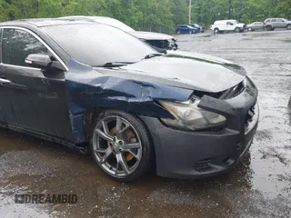 2014 Nissan Maxima SV z VIN 1N4AA5AP5EC910054, wystawiony jako IAAI lot #42251371 z przebiegiem 208 413 mil mil oraz . Historia ofert i sprzedaży dostępna na DreamBid. Obrazek 6.