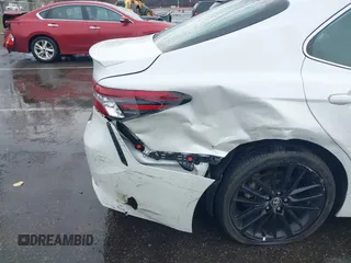 2022 Toyota Camry XSE z VIN 4T1K61AK2NU702362, wystawiony jako IAAI lot #41963393 z przebiegiem 13 541 mil mil oraz . Historia ofert i sprzedaży dostępna na DreamBid. Obrazek 6.