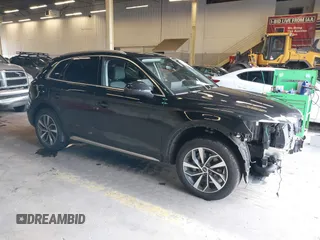 2021 Audi Q5 Premium with VIN WA1AAAFY4M2055723, listed as a IAAI auction lot 41563115 with 40,564 mi miles. Bid and sale history available at carsss.com. Image 1.
