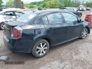 2012 Nissan Sentra SR z VIN 3N1AB6AP3CL753433, wystawiony jako IAAI lot #42318380 z przebiegiem 186 631 mil mil oraz . Historia ofert i sprzedaży dostępna na DreamBid. Obrazek 4.