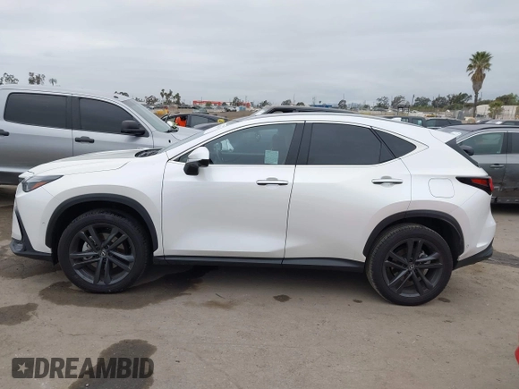 2025 Lexus NX 450h+ Luxury z VIN JTJHKCFZ1S2043125, wystawiony jako IAAI lot #42062361 z przebiegiem 24 902 mil mil oraz . Historia ofert i sprzedaży dostępna na DreamBid. Obrazek 14.