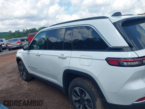 2024 Jeep Grand Cherokee с VIN 1C4RJYB60R8518323, выставлен на аукционе IAAI как лот 42462599 с пробегом 56 463 миль миль и . История ставок и продаж доступна на DreamBid. Изображение 14.