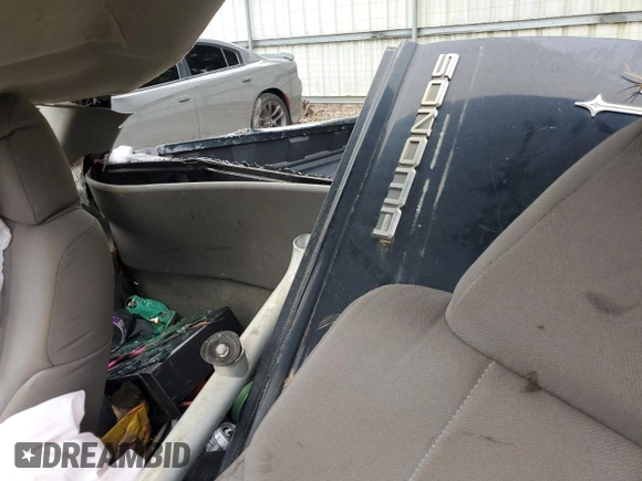 2003 GMC Sonoma with VIN 1GTCS19H038270227, listed as a Copart auction lot 61437014 with Not Provided miles and Non Repairable. Bid and sale history available at DreamBid. Image 10.