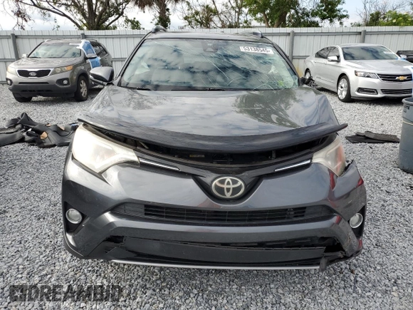 2017 Toyota RAV4 XLE with VIN JTMWFREV7HD105088, listed as a Copart auction lot 53138545 with 88,964 mi miles and Salvage Title. Bid and sale history available at DreamBid. Image 5.