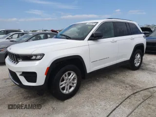 2023 Jeep Grand Cherokee Laredo z VIN 1C4RJGAG5PC648449, wystawiony jako Copart lot #75140754 z przebiegiem Nie podano mil oraz Nie do naprawy • Non repairable. Historia ofert i sprzedaży dostępna na DreamBid. Obrazek 1.