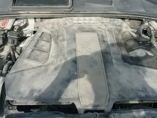 2017 Audi Q7 Premium Plus with VIN WA1LAAF72HD035643, listed as a IAAI auction lot 43012406 with 157,938 mi miles and . Bid and sale history available at DreamBid. Image 18.